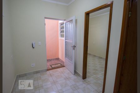 Sala de casa para alugar com 2 quartos, 32m² em Vila Pereira Cerca, São Paulo