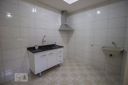 Cozinha/Área de Serviço de casa para alugar com 2 quartos, 32m² em Vila Pereira Cerca, São Paulo