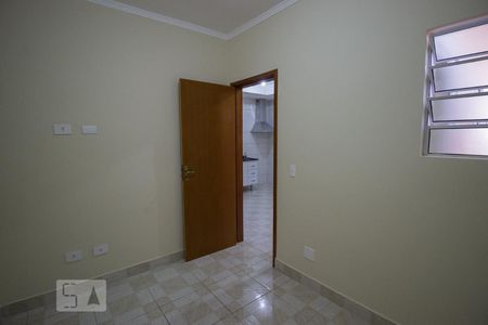 Quarto 2 de casa para alugar com 2 quartos, 32m² em Vila Pereira Cerca, São Paulo