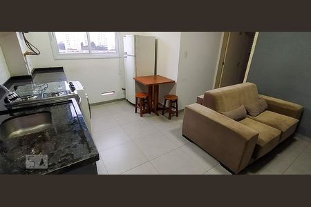 Cozinha de apartamento para alugar com 1 quarto, 30m² em Brás, São Paulo