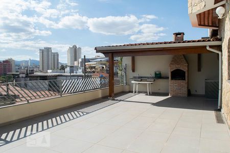 VARANDA de casa à venda com 3 quartos, 350m² em Vila Romero, São Paulo