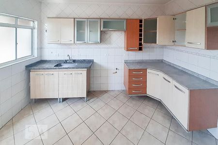 Cozinha de casa de condomínio para alugar com 3 quartos, 70m² em Chácara Mafalda, São Paulo