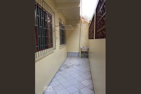 Área de Serviço de casa de condomínio para alugar com 2 quartos, 75m² em Barreiros, São José