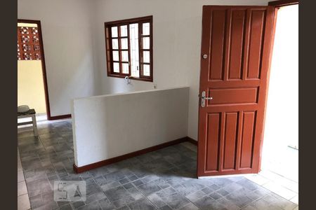 Cozinha de casa de condomínio para alugar com 2 quartos, 75m² em Barreiros, São José