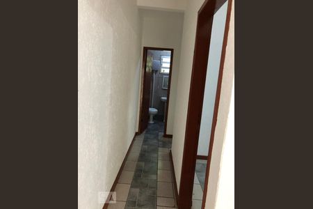 Corredor de casa de condomínio para alugar com 2 quartos, 75m² em Barreiros, São José