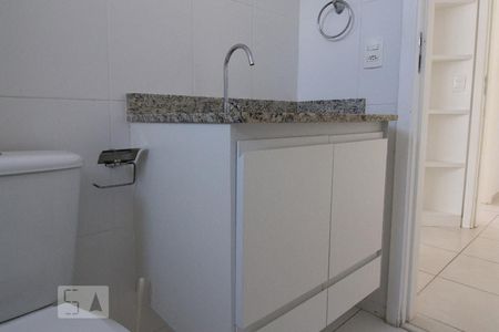 Banheiro - Suite de apartamento para alugar com 3 quartos, 73m² em Recreio dos Bandeirantes, Rio de Janeiro