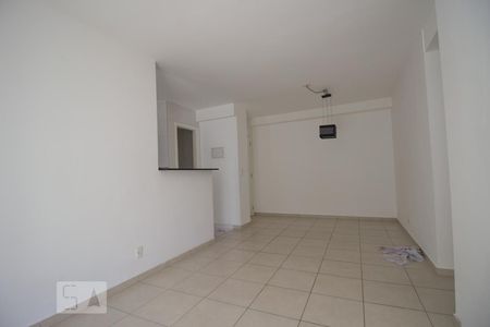 Sala de apartamento para alugar com 3 quartos, 73m² em Recreio dos Bandeirantes, Rio de Janeiro