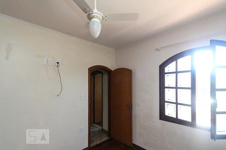 Quarto 01 de casa à venda com 4 quartos, 230m² em Vila Mafra, São Paulo