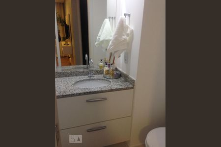 Banheiro de apartamento para alugar com 2 quartos, 64m² em Jardim Parque Morumbi, São Paulo