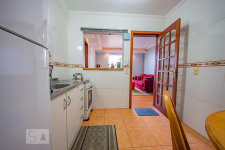 Cozinha  de apartamento para alugar com 2 quartos, 78m² em Jardim do Salso, Porto Alegre