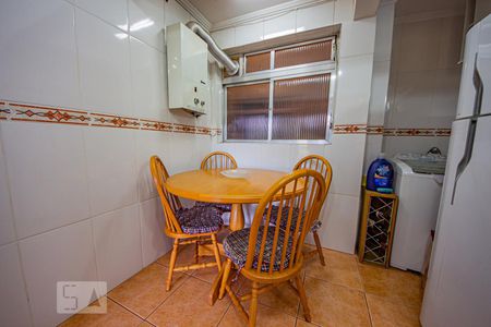 Cozinha  de apartamento para alugar com 2 quartos, 78m² em Jardim do Salso, Porto Alegre