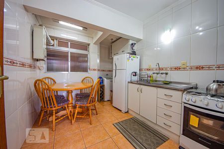 Cozinha  de apartamento para alugar com 2 quartos, 78m² em Jardim do Salso, Porto Alegre