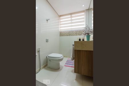 Banheiro Social de apartamento para alugar com 3 quartos, 140m² em Lourdes, Belo Horizonte