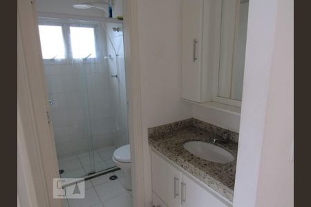 Banheiro de apartamento para alugar com 1 quarto, 50m² em Consolação, São Paulo