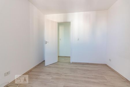 Suite de apartamento à venda com 2 quartos, 67m² em Jardim Ester Yolanda, São Paulo