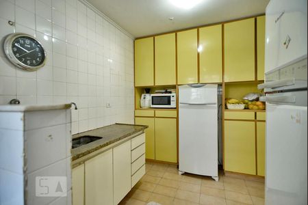 Cozinha de apartamento para alugar com 2 quartos, 85m² em Perdizes, São Paulo