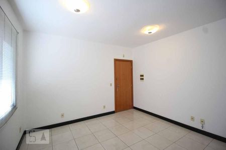 Sala e cozinha de apartamento para alugar com 1 quarto, 80m² em Funcionários, Belo Horizonte