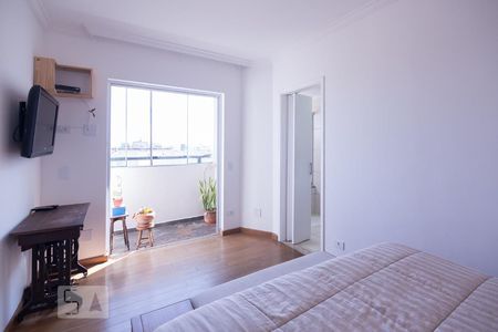 Suíte de apartamento à venda com 3 quartos, 125m² em Vila Pompéia, São Paulo