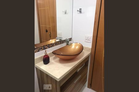 Banheiro de apartamento à venda com 3 quartos, 81m² em Vila Amélia, São Paulo