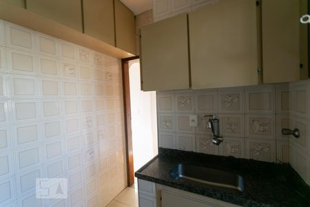 Cozinha de apartamento à venda com 3 quartos, 70m² em Concórdia, Belo Horizonte