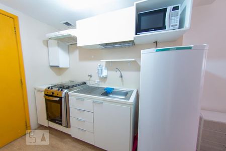 Cozinha de kitnet/studio à venda com 1 quarto, 27m² em Cerqueira César, São Paulo