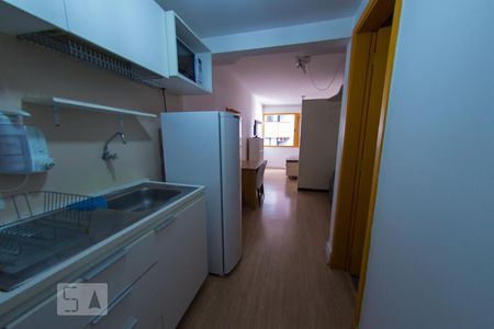 Cozinha e Sala de kitnet/studio para alugar com 1 quarto, 27m² em Cerqueira César, São Paulo