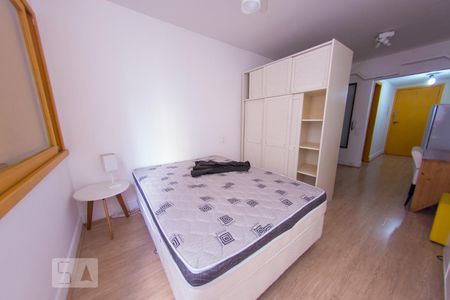 Quarto de kitnet/studio à venda com 1 quarto, 27m² em Cerqueira César, São Paulo