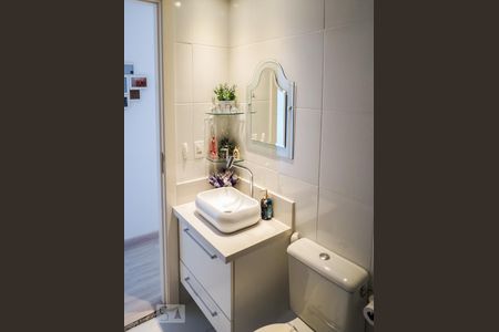 Banheiro de apartamento para alugar com 2 quartos, 54m² em Planalto, São Bernardo do Campo