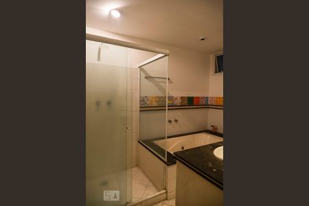 Banheiro de apartamento para alugar com 3 quartos, 170m² em Copacabana, Rio de Janeiro