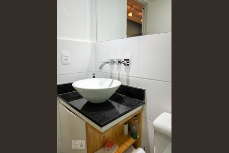 Banheiro de kitnet/studio à venda com 1 quarto, 39m² em Vila Augusta, Guarulhos