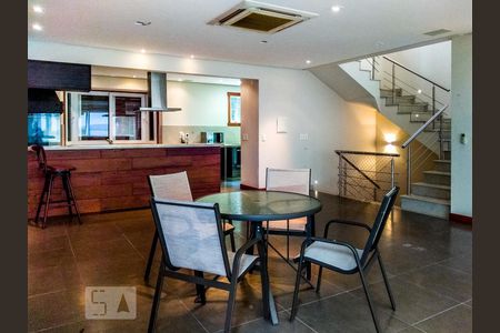 Sala de casa de condomínio à venda com 4 quartos, 398m² em Vila Conceição, Porto Alegre