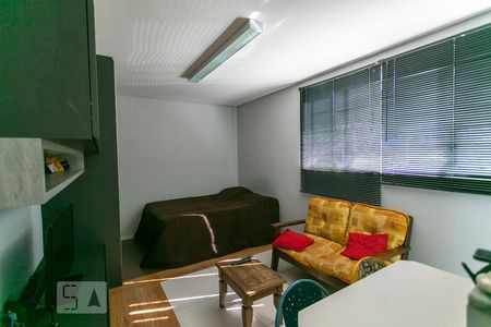 Quarto  e Sala de kitnet/studio para alugar com 1 quarto, 27m² em Sagrada Família, Belo Horizonte