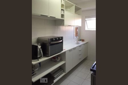 Cozinha de apartamento para alugar com 3 quartos, 107m² em Loteamento Caminhos de São Conrado (sousas), Barueri