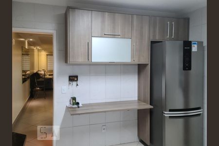 Cozinha de casa à venda com 3 quartos, 145m² em Jardim Ester, São Paulo