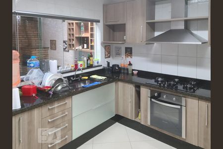 Cozinha de casa à venda com 3 quartos, 145m² em Jardim Ester, São Paulo