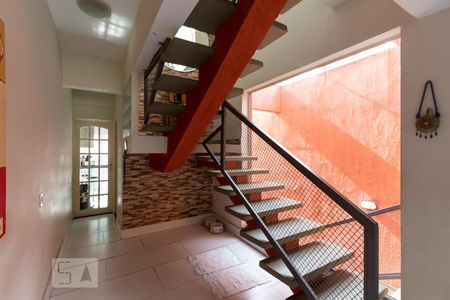 Escada de casa à venda com 3 quartos, 280m² em Jardim Colombo, São Paulo