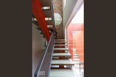 Escada de casa à venda com 3 quartos, 280m² em Jardim Colombo, São Paulo