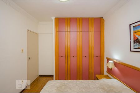 Quarto de apartamento à venda com 1 quarto, 52m² em Lourdes, Belo Horizonte