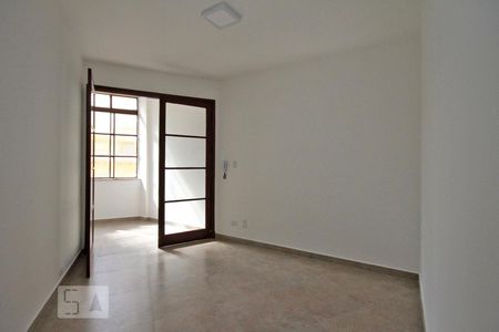 Sala de apartamento para alugar com 1 quarto, 70m² em Centro, São Paulo