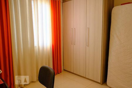 Quarto 1 de apartamento para alugar com 2 quartos, 52m² em Vila Paranaguá, São Paulo