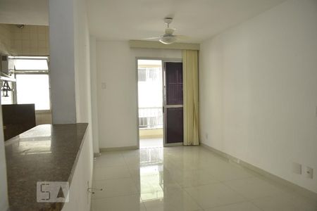 Apartamento à venda com 150m², 2 quartos e 2 vagasSala