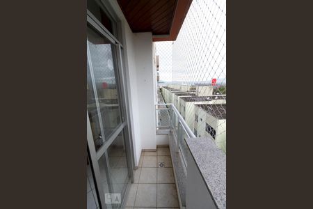 Sacada de apartamento para alugar com 2 quartos, 65m² em Praia Comprida, São José