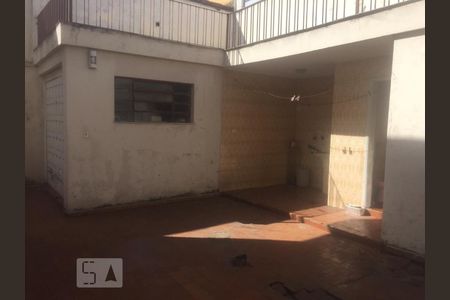 Quintal  de casa à venda com 4 quartos, 253m² em Vila Canero, São Paulo