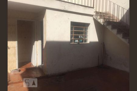 Quintal  de casa à venda com 4 quartos, 253m² em Vila Canero, São Paulo