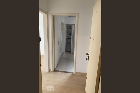 Corredor de apartamento para alugar com 2 quartos, 81m² em Barra Funda, São Paulo