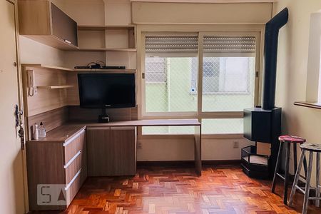 Sala de kitnet/studio para alugar com 1 quarto, 33m² em Centro Histórico, Porto Alegre