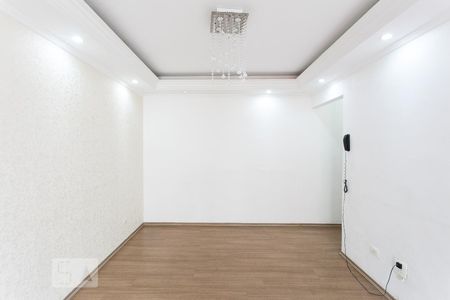 Sala de apartamento para alugar com 2 quartos, 75m² em Vila Ivone, São Paulo