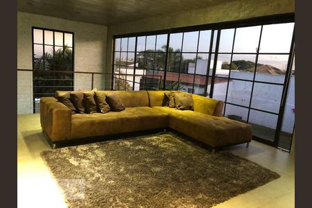 Sala de TV de casa para alugar com 4 quartos, 482m² em Alto da Lapa, São Paulo