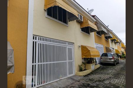 Fachada de casa de condomínio à venda com 3 quartos, 120m² em Cachambi, Rio de Janeiro