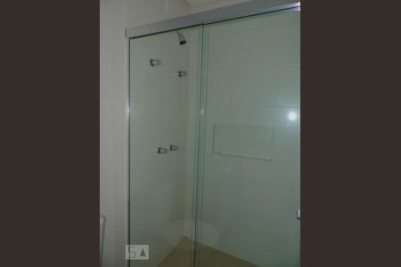 Suite 1 - Banheiro Box de apartamento para alugar com 2 quartos, 80m² em João Paulo, Florianópolis